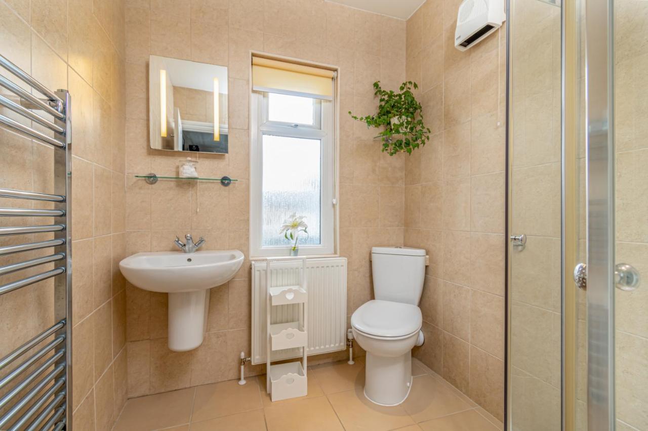 شانكلين The Richmond Bed And Breakfast - Adults Only المظهر الخارجي الصورة