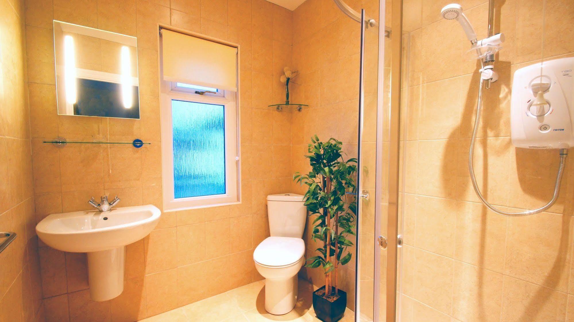 شانكلين The Richmond Bed And Breakfast - Adults Only المظهر الخارجي الصورة