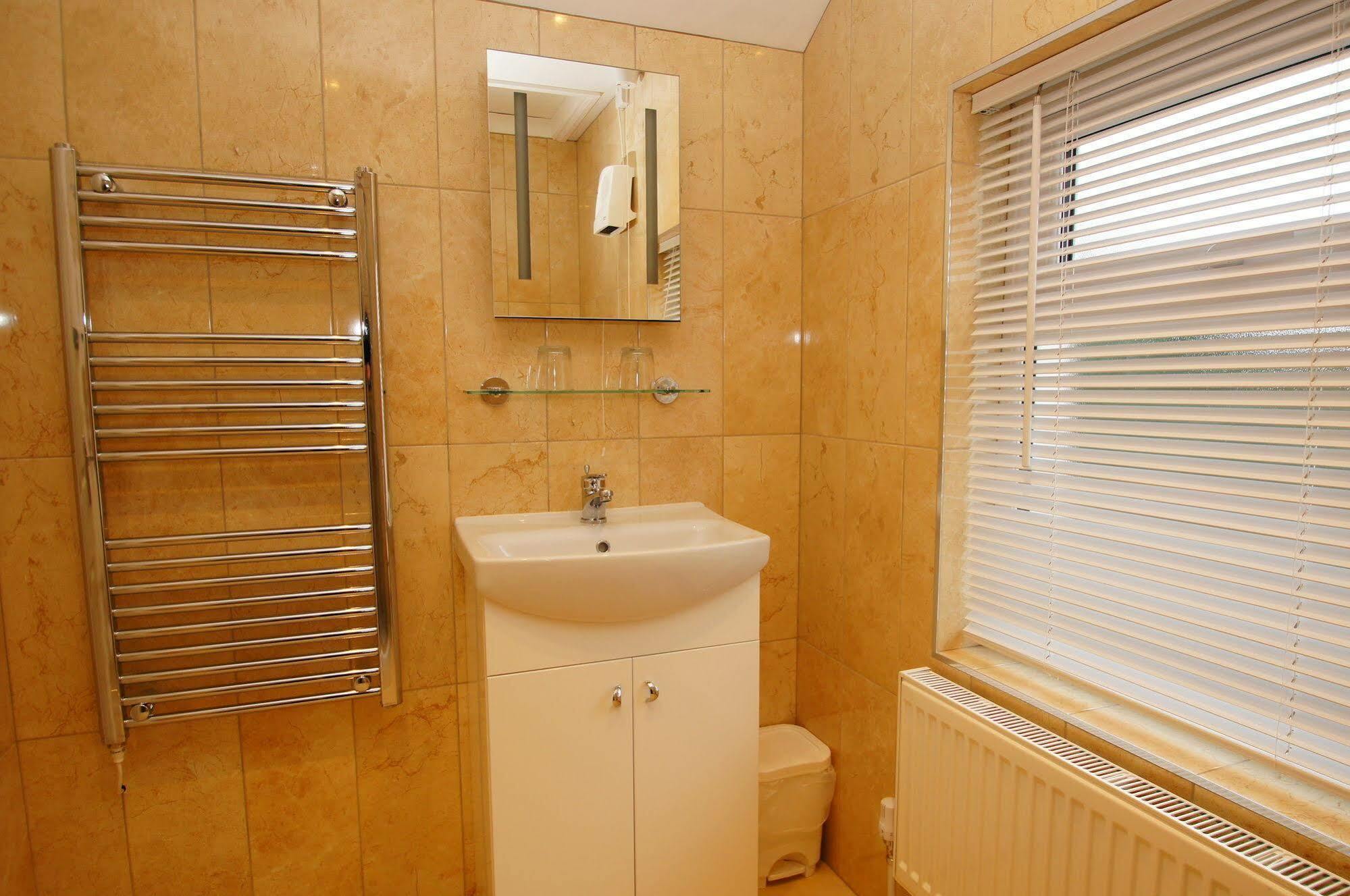 شانكلين The Richmond Bed And Breakfast - Adults Only المظهر الخارجي الصورة